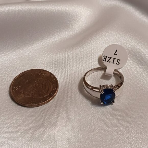Blue Sapphire 2 Carat Solitaire Silver Tone Fashion Ring Size 7 NWOT - Picture 6 of 8